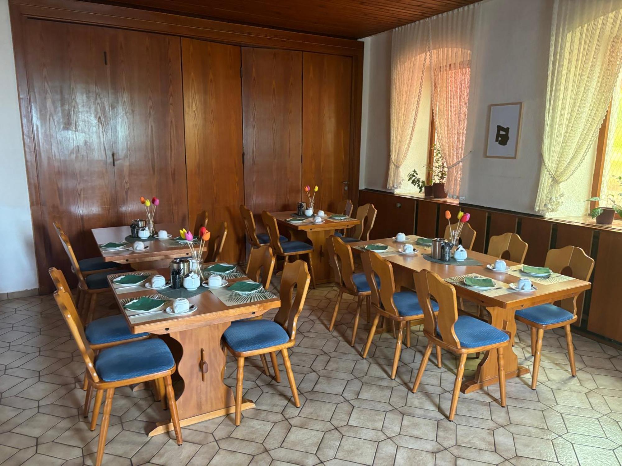 Goldener Loewe Hotel Вунзидел Екстериор снимка